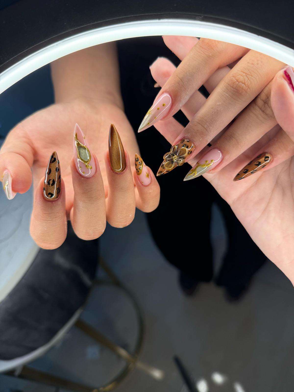 Leopar desenli nail art modeli